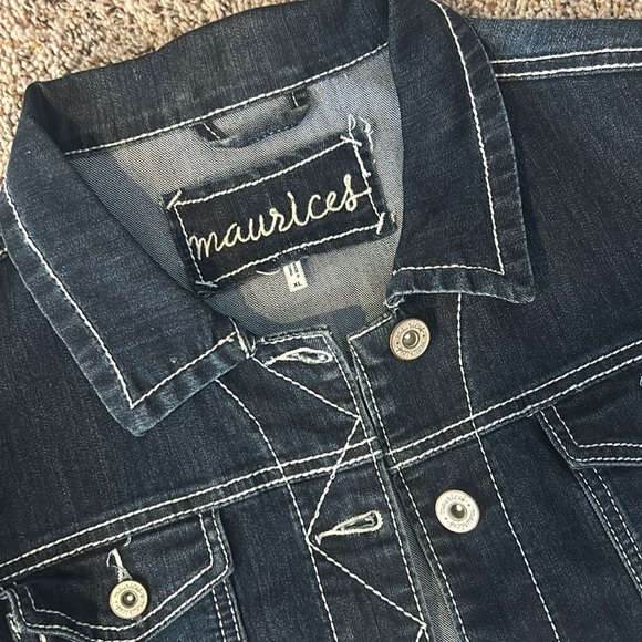 Maurice’s XL Jean jacket. Buttons all original. Excellent condition. 4pockets - Picture 2 of 6